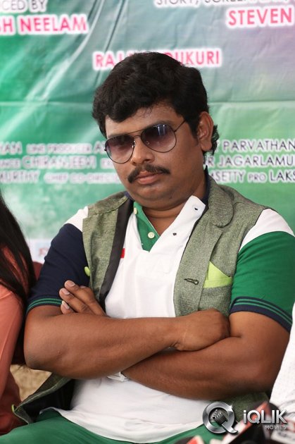 Hrudaya-Kaleyam-Movie-Re-Release-Press-Meet